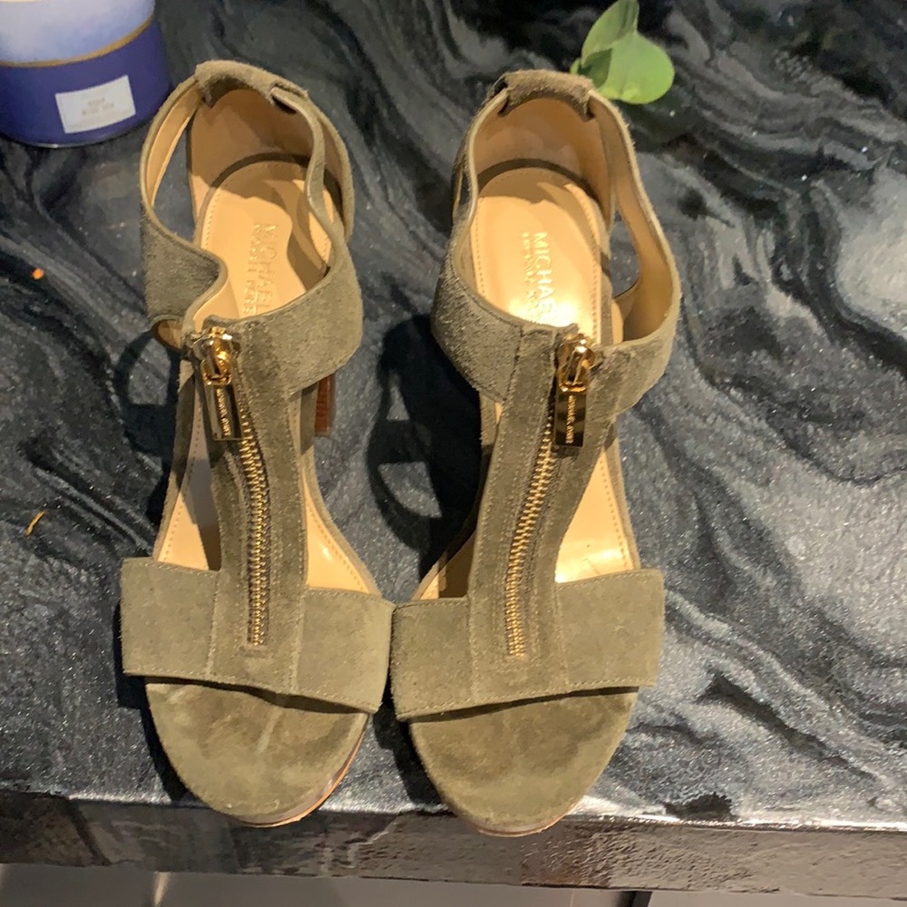 Women’s micheal khors heels